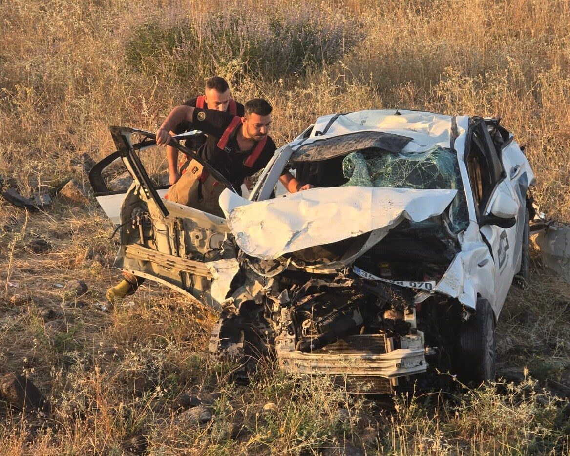 ŞIRNAK (AA) – Şırnak'ın Cizre ilçesinde meydana gelen trafik kazasında