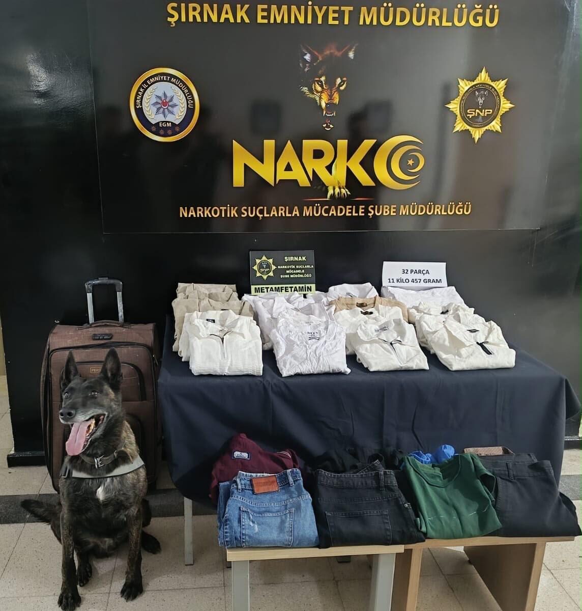ŞIRNAK (AA) – Şırnak'ın Silopi ilçesinde, valizlerinde 11 kilo 457