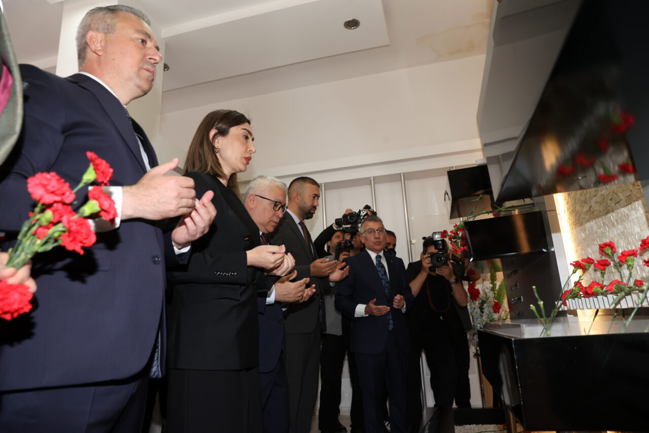 - Vali Yılmaz Şimşek, AK Parti TBMM Grup Başkanı Abdullah