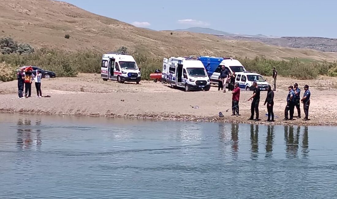 SİVAS (AA) – Sivas'ın Gemerek ilçesinde, Kızılırmak'ta akıntıya kapılan 3