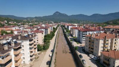 KASTAMONU (AA) – Kastamonu'da şiddetli yağışın ardından su baskınlarının yaşandığı