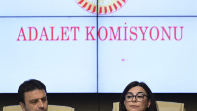 - Teklifin ilk imza sahiplerinden AK Parti İstanbul Milletvekili Müşerref