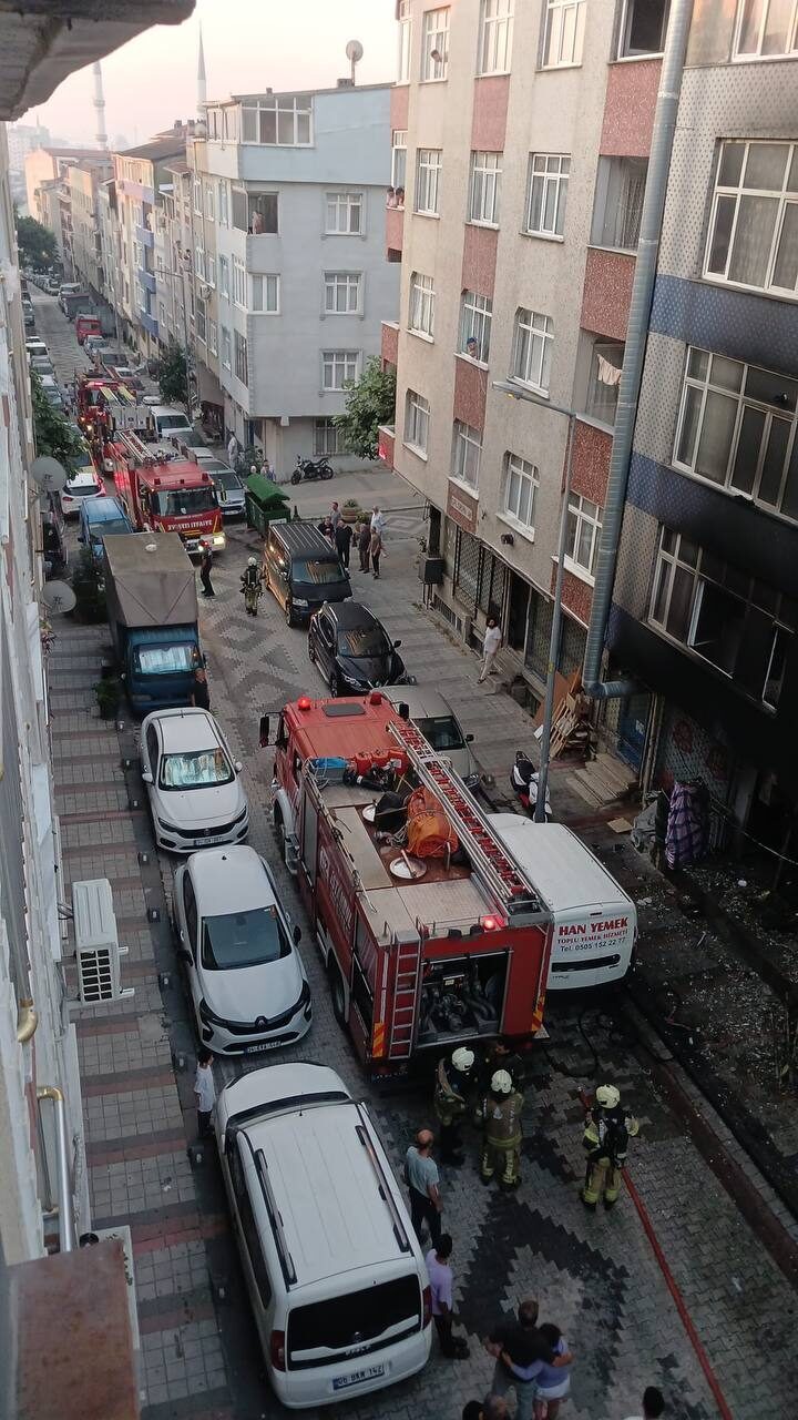 İSTANBUL (AA) – Sultangazi'de bir iş yerinde çıkan yangın itfaiye