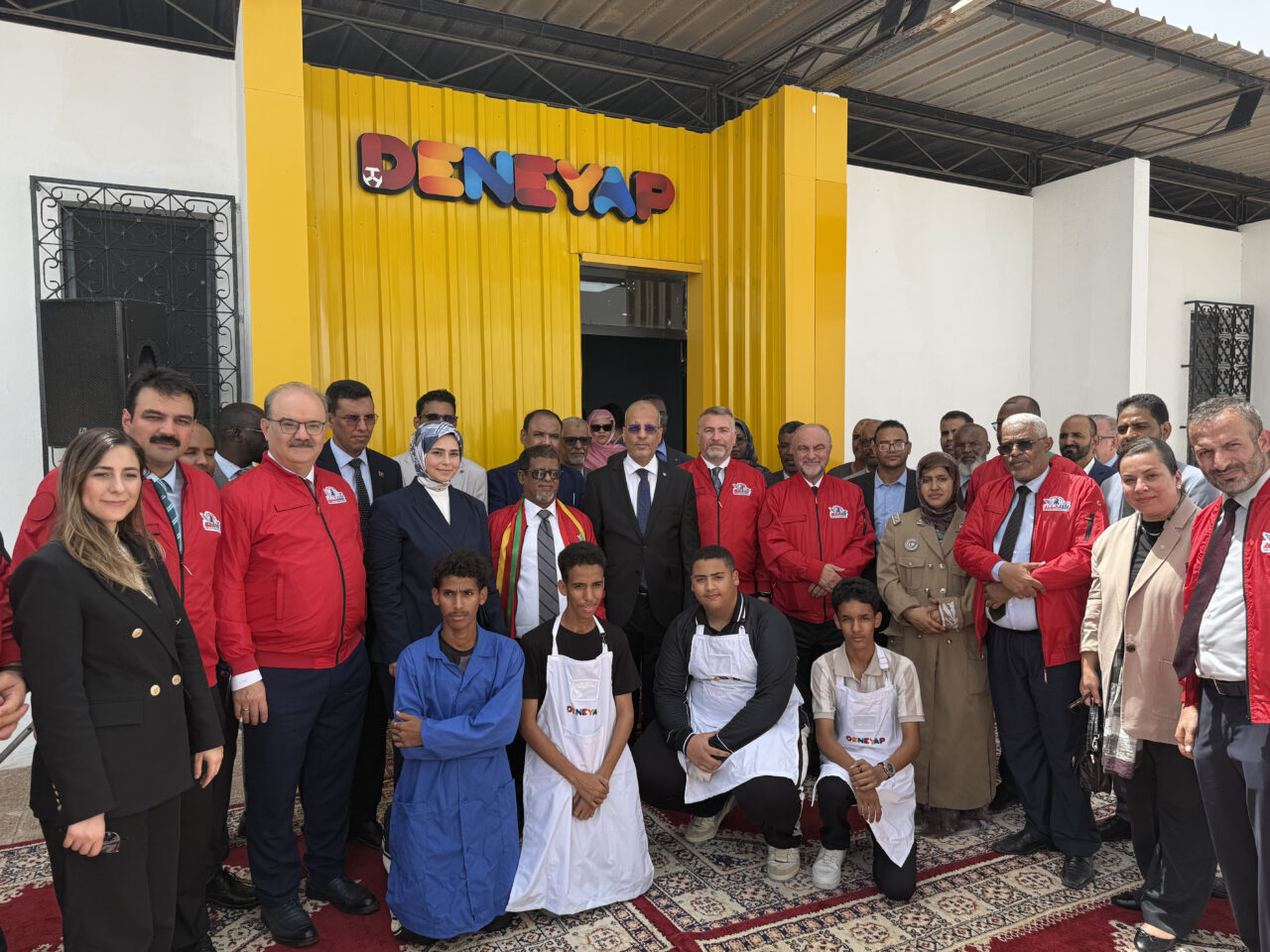 - Bilim Nuakşot ve bünyesindeki DENEYAP Teknoloji Atölyesi, Moritanyalı gençlere