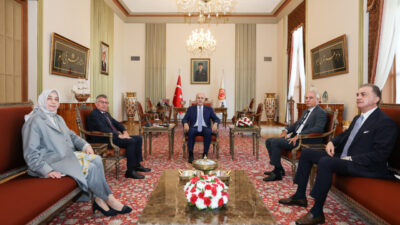 TBMM (AA) – TBMM Başkanı Numan Kurtulmuş, AK Parti heyetiyle