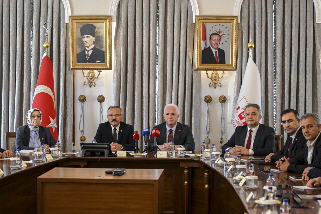 İSTANBUL (AA) – TBMM Okul Saldırılarının Nedenlerini Araştırma Komisyonu, İstanbul'a