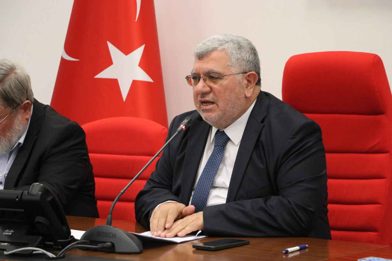 - Tekirdağ Namık Kemal Üniversitesi İlahiyat Fakültesi Dekanı Prof. Dr.