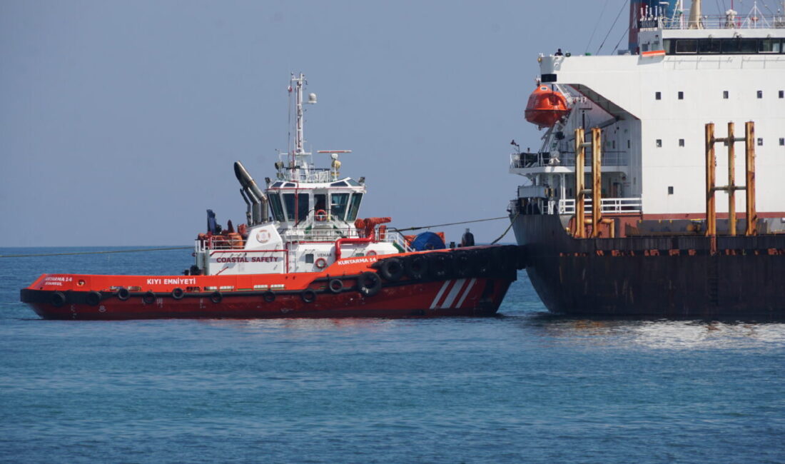 TEKİRDAĞ (AA) – Tekirdağ açıklarında karaya oturan çeltik yüklü gemi