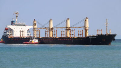 TEKİRDAĞ (AA) – Tekirdağ'da bir yük gemisi karaya oturdu. Tekirdağ