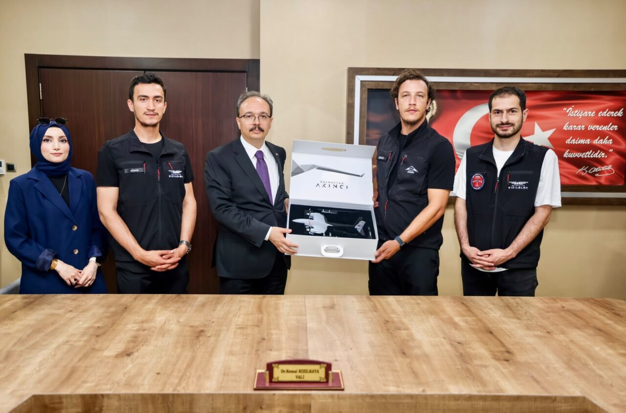 SİİRT (AA) – TEKNOFEST kapsamında düzenlenen Savaşan İnsansız Hava Araçları