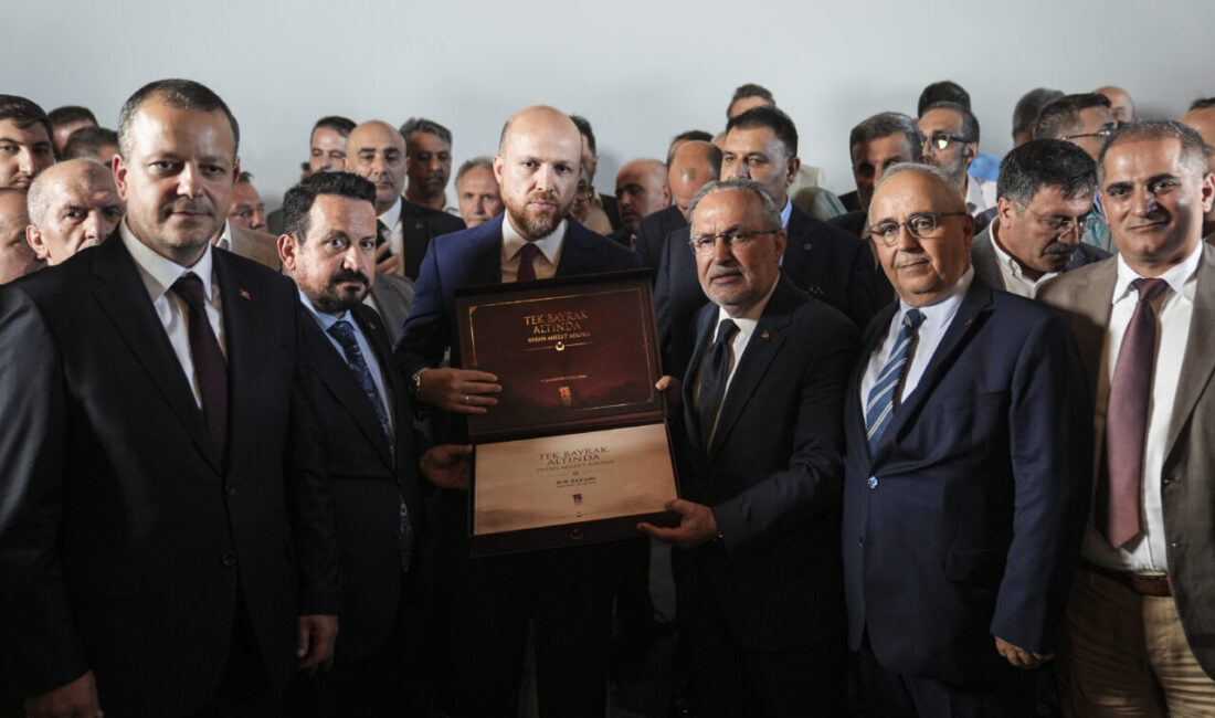 - TGTV Mütevelli Heyeti Başkanı Necmeddin Bilal Erdoğan:
- "15 Temmuz