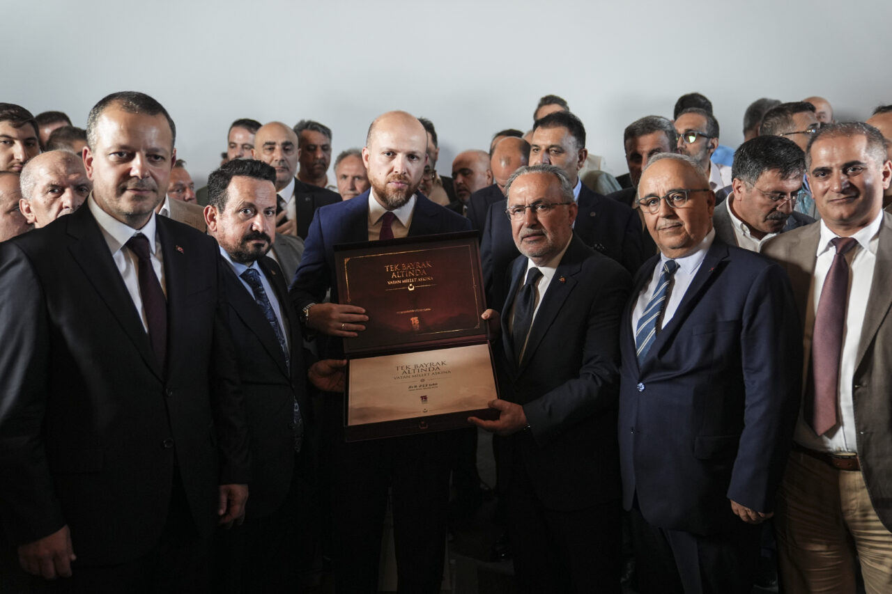 - TGTV Mütevelli Heyeti Başkanı Necmeddin Bilal Erdoğan:
- "15 Temmuz