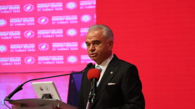 - "12 aylık ihracatımıza baktığımızda 278 milyar dolar eşiğini geçtiğimizi