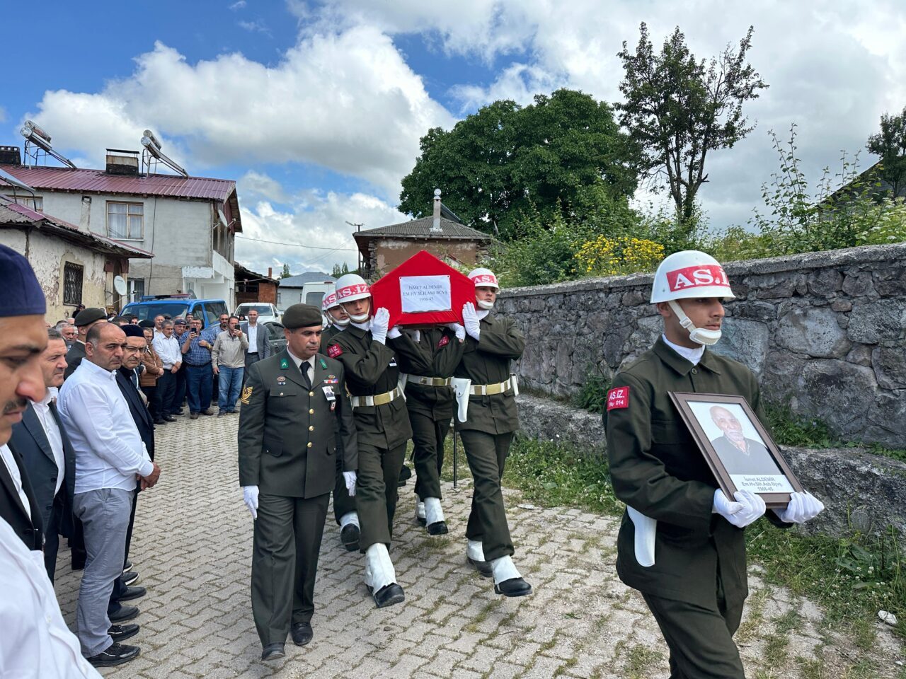 TOKAT (AA) – Tokat'ta vefat eden Kıbrıs gazisi İsmet Aldemir'in
