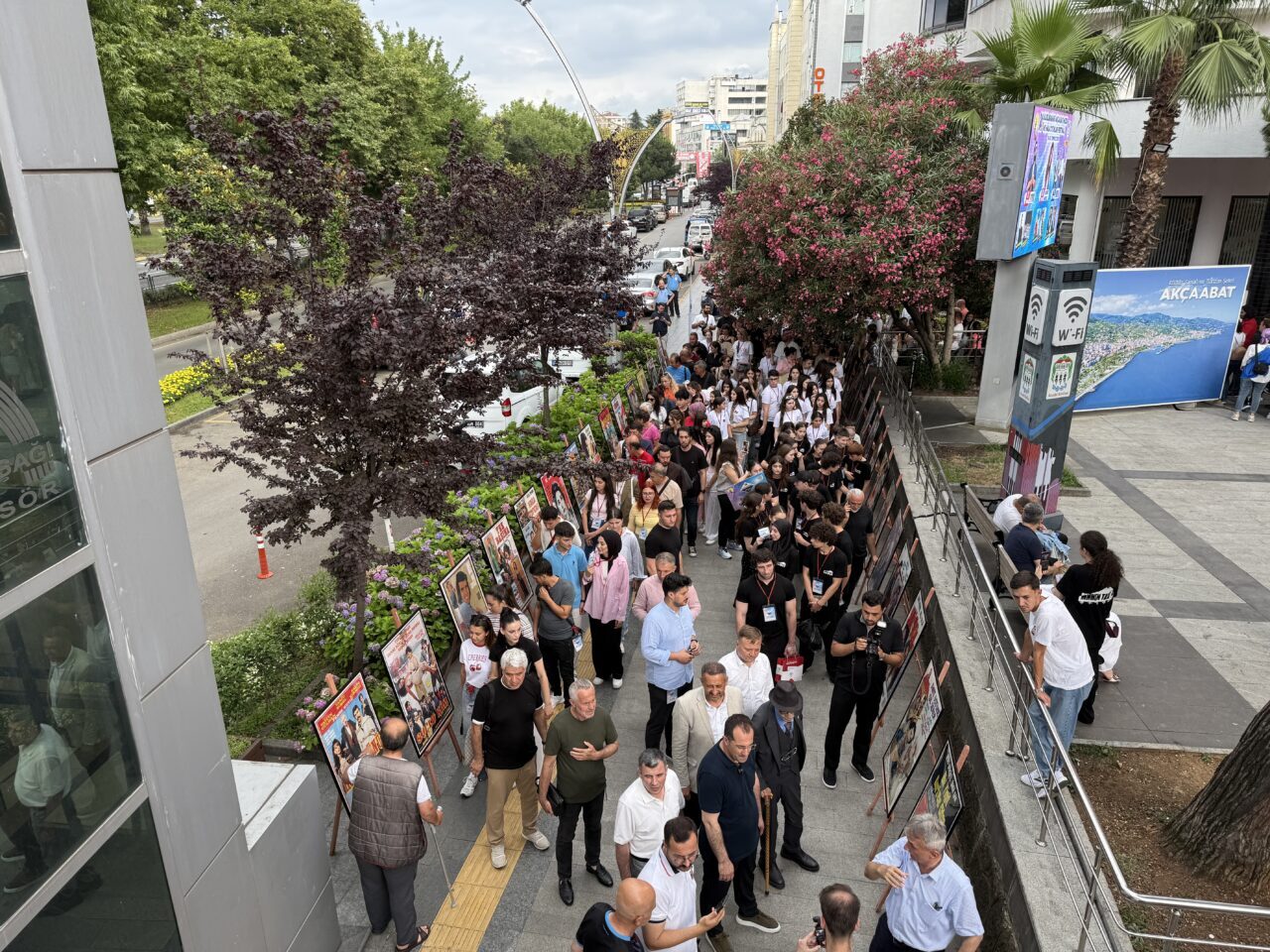 TRABZON (AA) – Trabzon'da "34. Uluslararası Akçaabat Müzik ve Halk