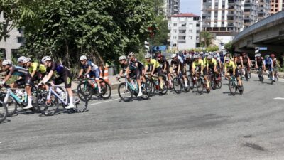 TRABZON (AA) – Trabzon'da düzenlenen 6. Arsin-Santa-Taşköprü Yol Bisiklet Yarışları