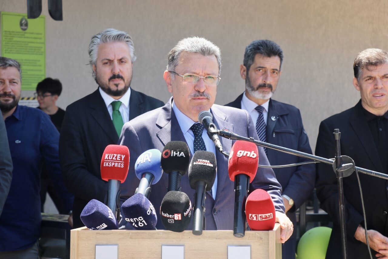 TRABZON (AA) – Trabzon'un Yomra ilçesinde inşa edilen 850 metrelik