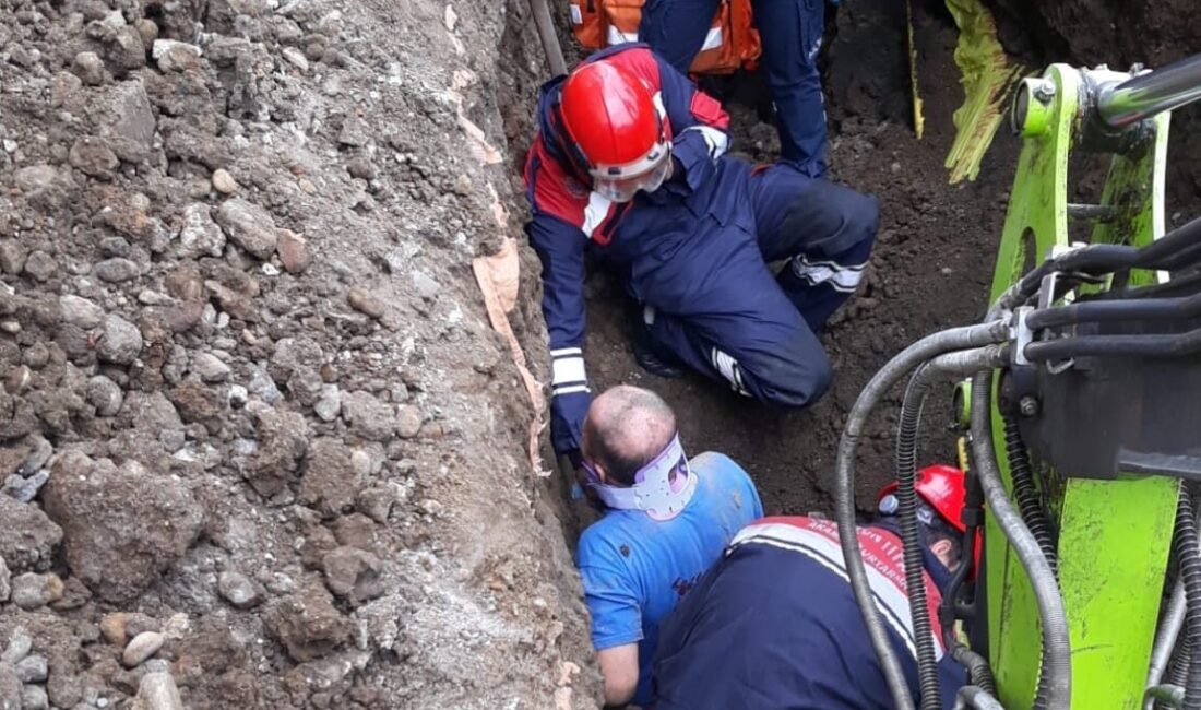 TRABZON (AA) – Trabzon'un Akçaabat ilçesinde altyapı çalışması sırasında göçük