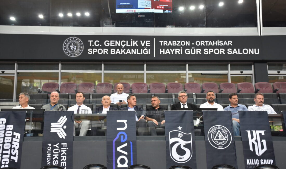 TRABZON (AA) – Trabzon'da lise öğrencilerinin katılımıyla "Trabzon Off-Season Robot
