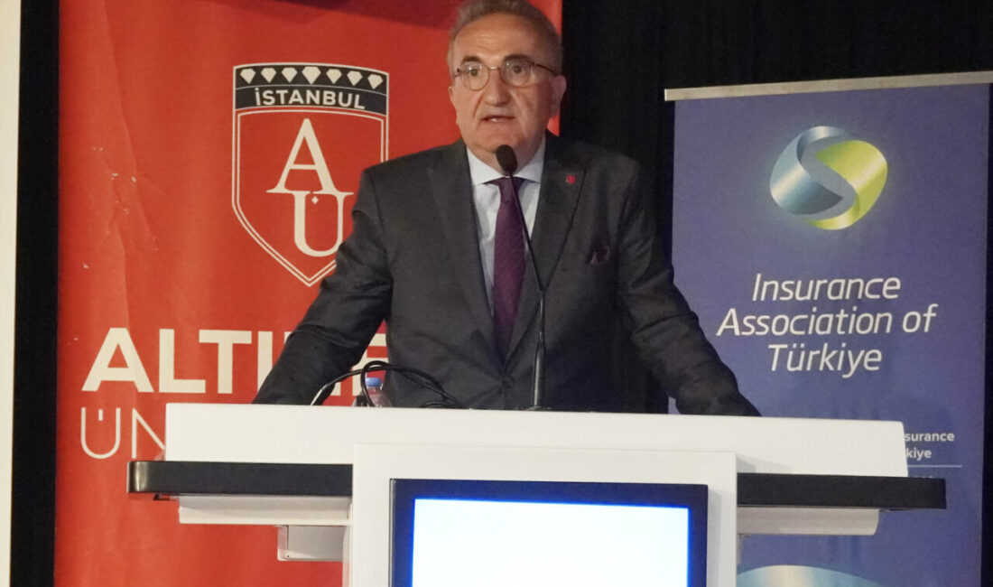 - Türkiye Sigorta Birliği Başkanı Ahmet Yaşar:
- "Bizim görevimiz teknolojiyi
