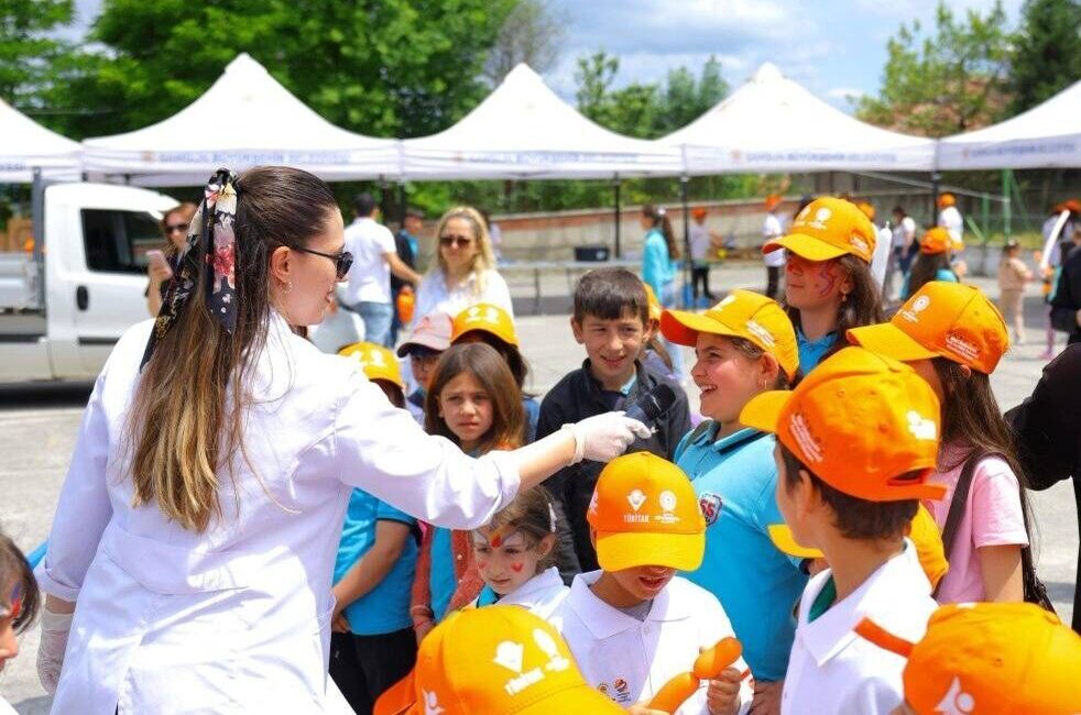 - Sanayi ve Teknoloji Bakanı Mehmet Fatih Kacır:
- "Bu yıl