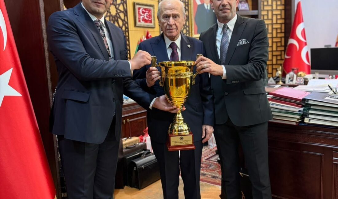 ANKARA (AA) – Türkiye Boks Federasyonu Başkanı Suat Hekimoğlu ile