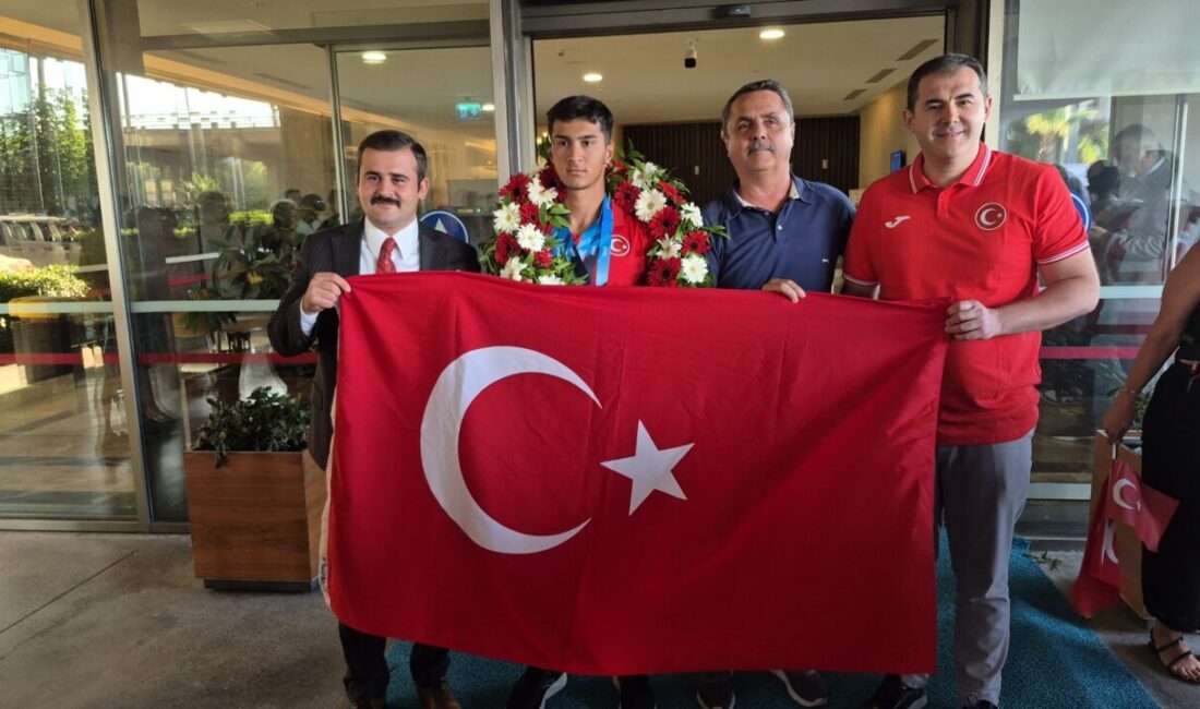- Milli sporcu Rahmi Kaan:
- "Daha iyilerini başaracağım inşallah"