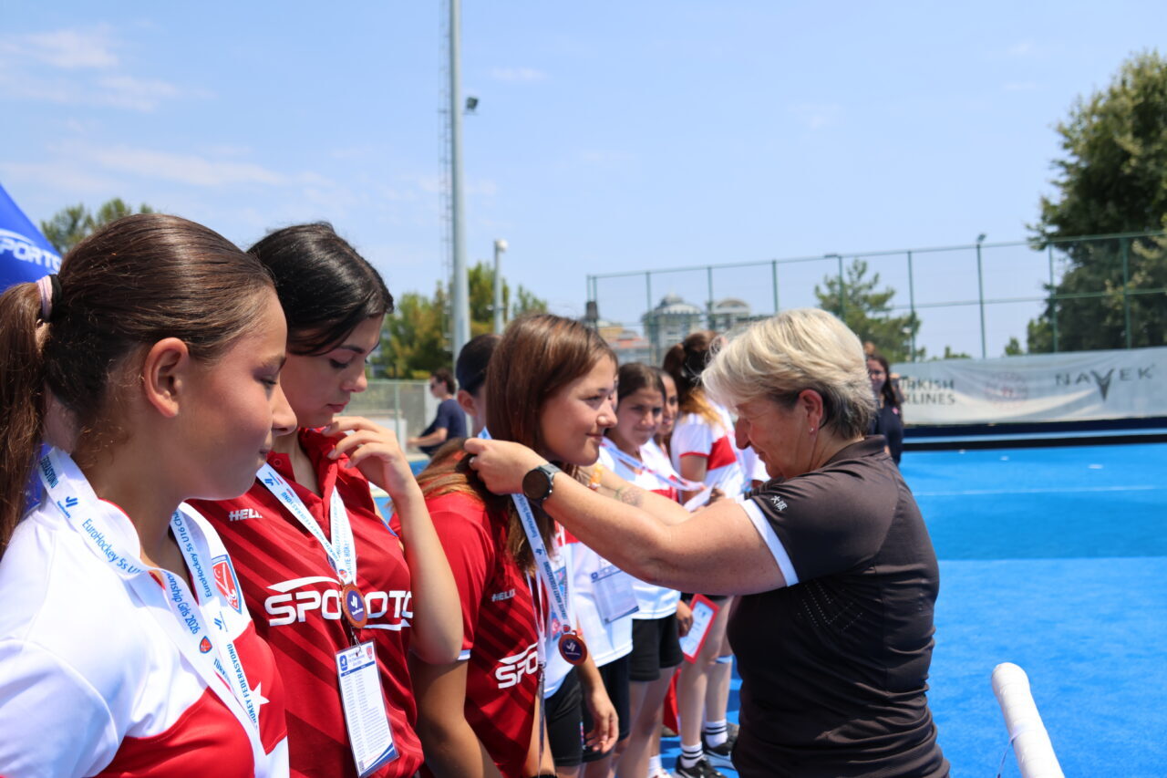 ANKARA (AA) – Türkiye'nin ev sahipliğinde Antalya'da düzenlenen Avrupa Hokey