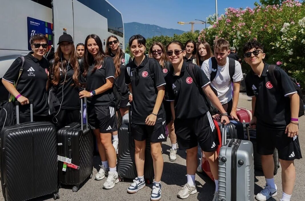 - İtalya'da süren oyunlarda Türkiye, 12 üniversiteden 114 sporcuyla 9