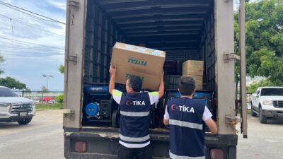 - TİKA aracılığıyla, depremden etkilenen bölgelere ulaştırılmak üzere arama kurtarma