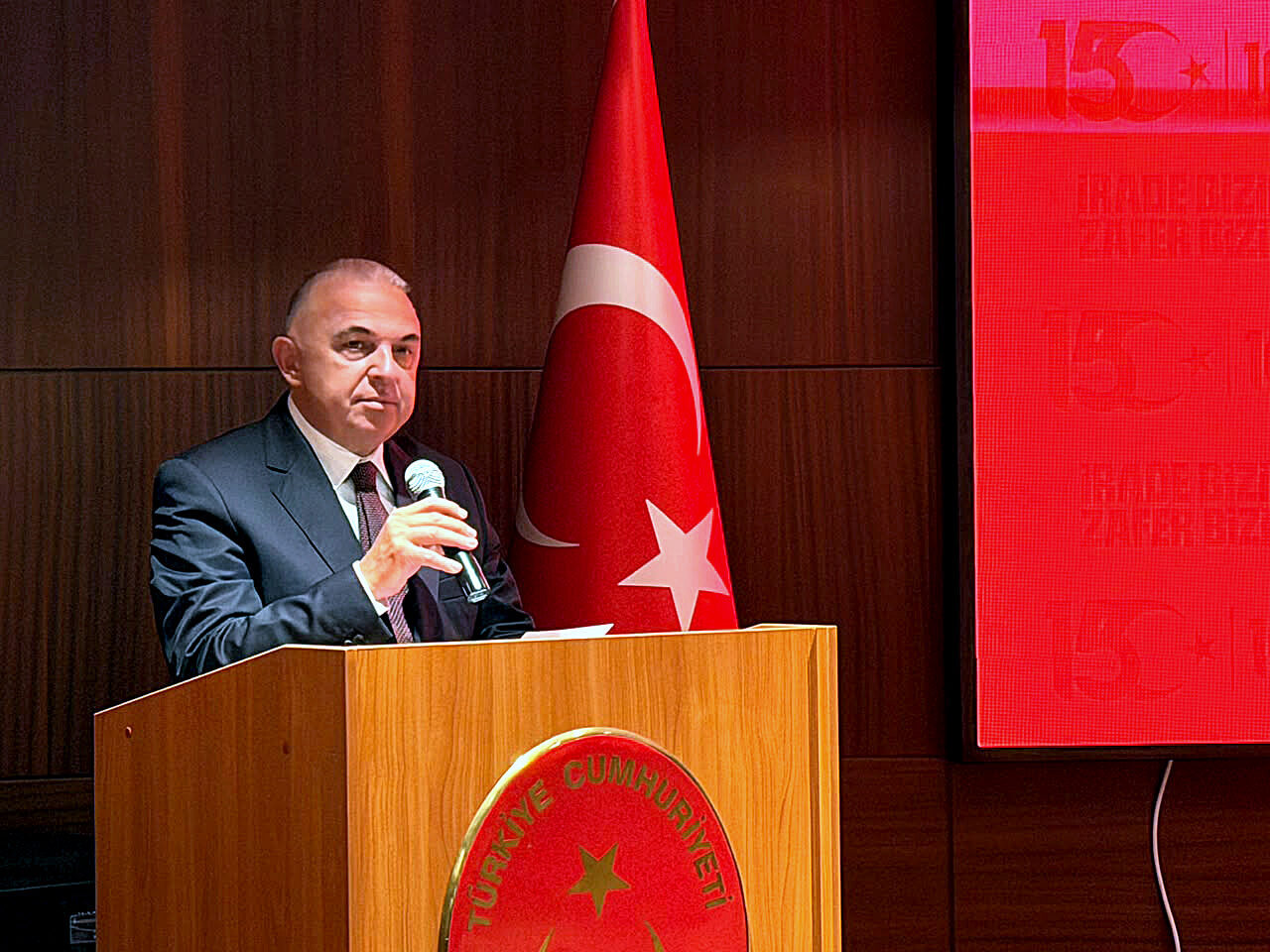 BİŞKEK (AA) – Türkiye'nin Bişkek Büyükelçisi Mekin Mustafa Kemal Ökem,