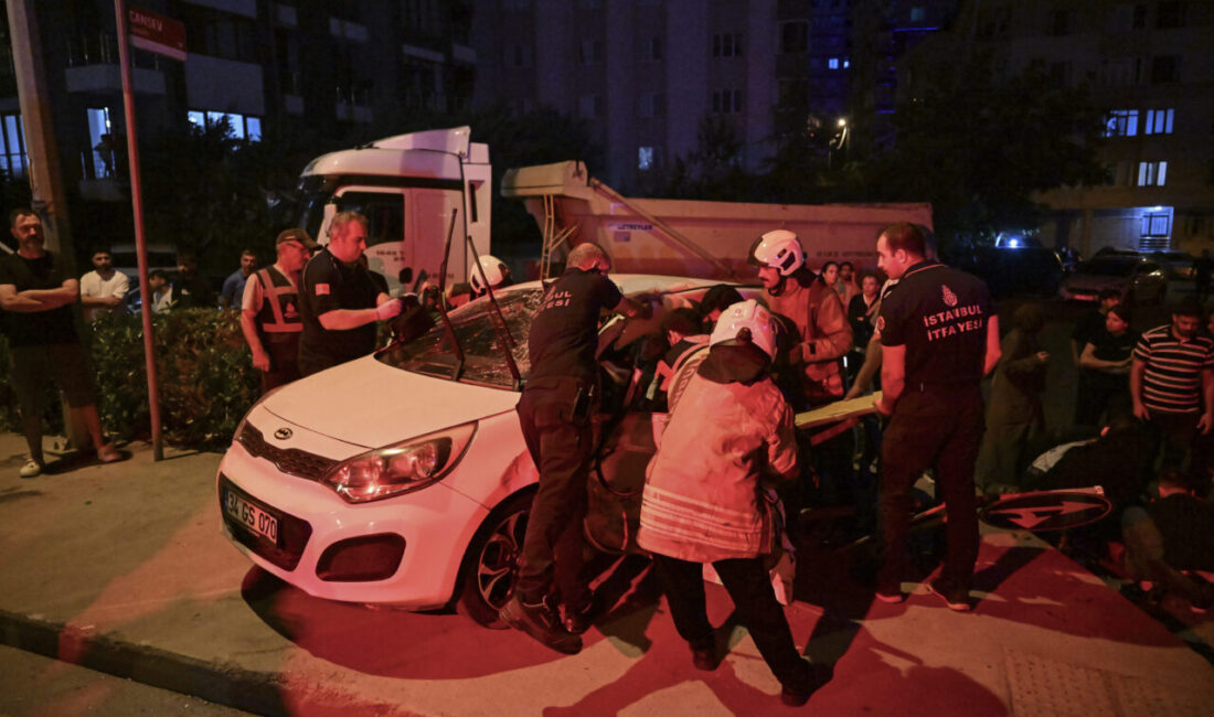 - Kaza anı çevredeki bir iş yerinin güvenlik kamerasınca kaydedildi