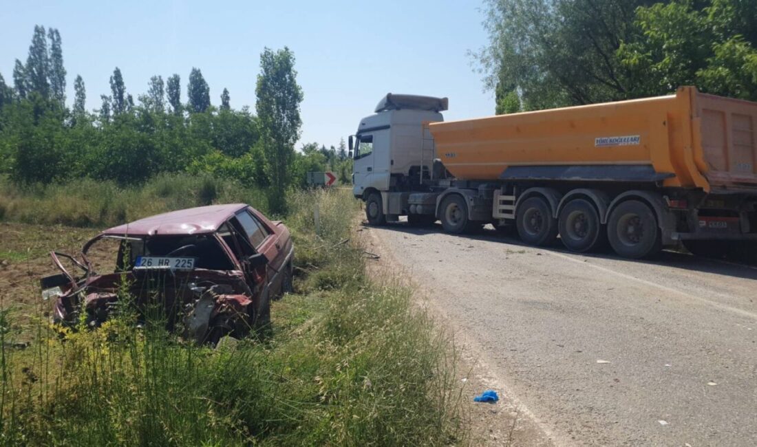 UŞAK (AA) – Uşak'ın Banaz ilçesinde tırla çarpışan otomobilin sürücüsü
