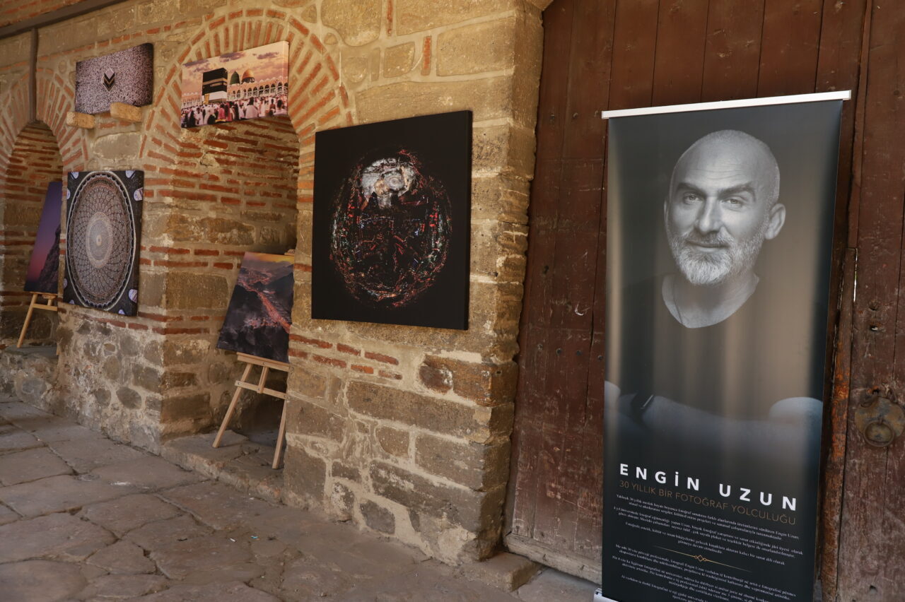 ÜSKÜP (AA) – Kuzey Makedonya'nın başkenti Üsküp'te fotoğraf sanatçısı Engin
