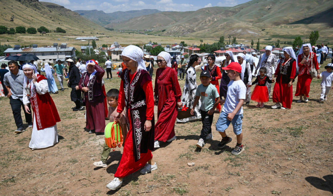 - Van Valisi ve Büyükşehir Belediye Başkan Vekili Ozan Balcı:
-
