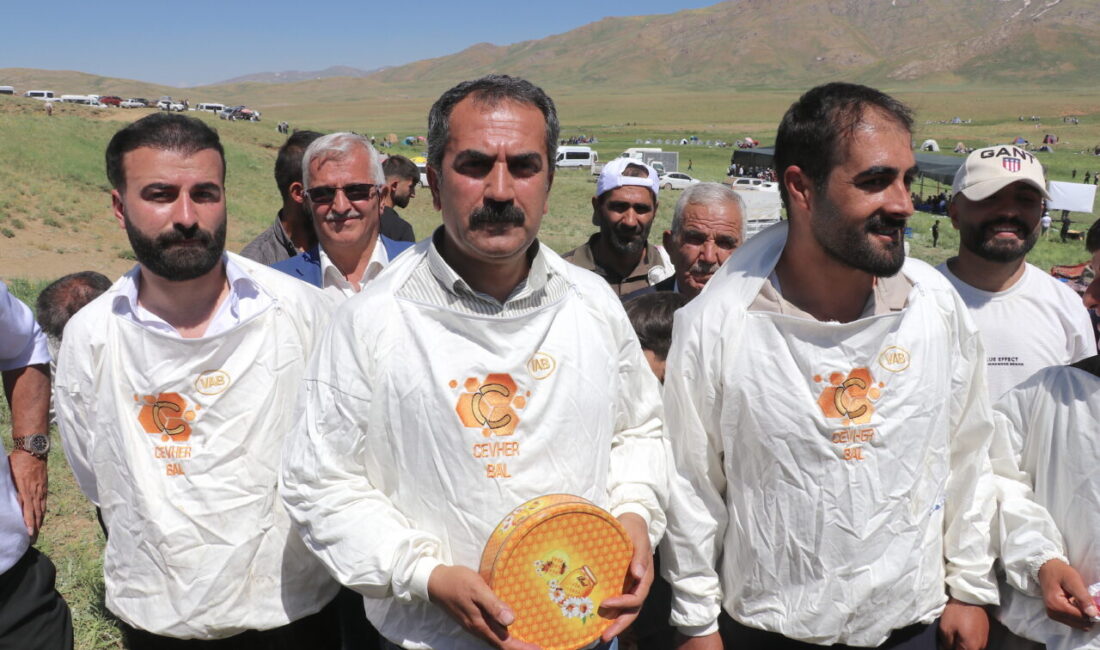 VAN (AA) – Van'ın Çatak ilçesinde Alandeşt Festivali kapsamında "6.