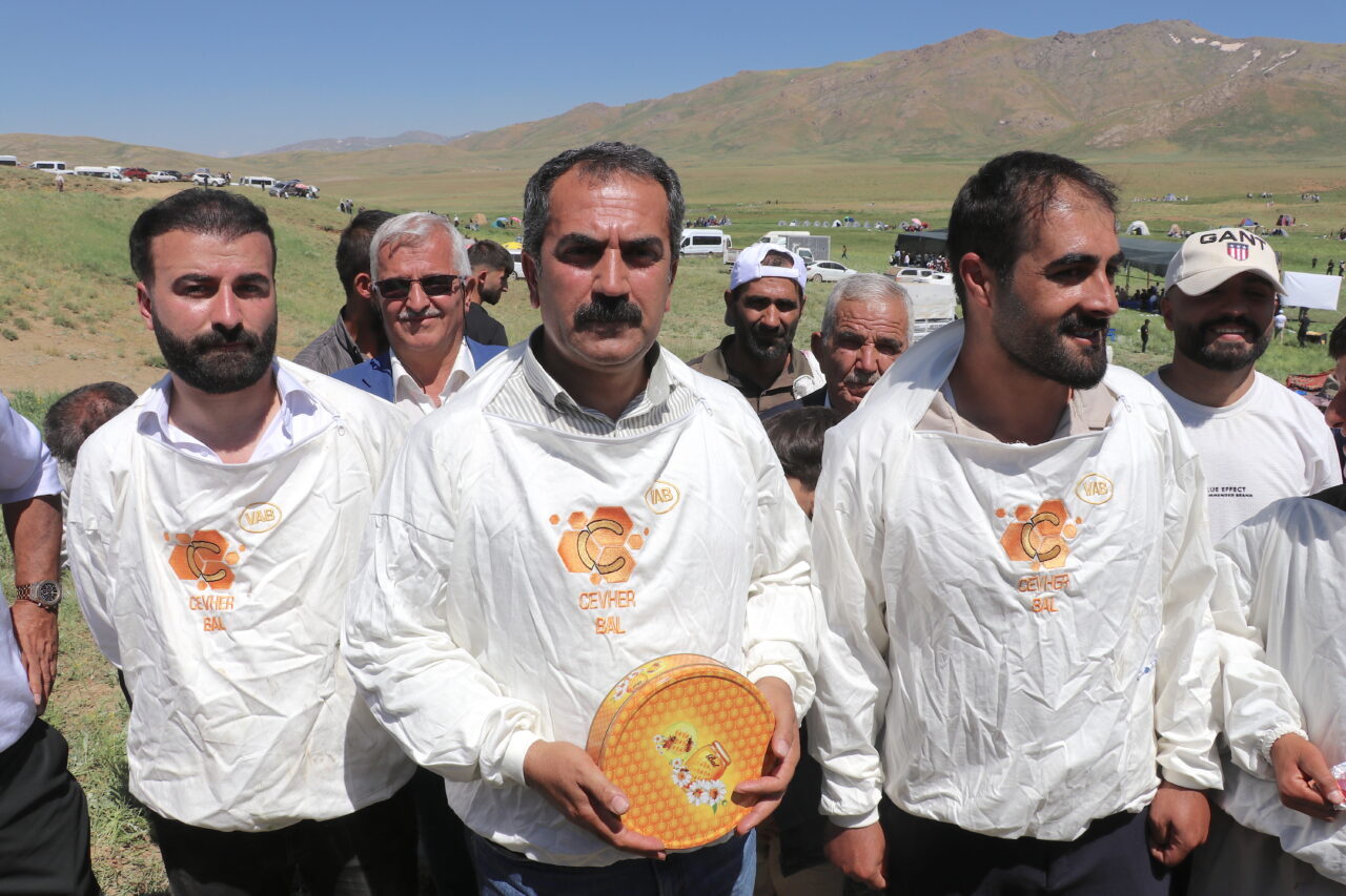 VAN (AA) – Van'ın Çatak ilçesinde Alandeşt Festivali kapsamında "6.