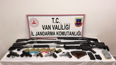 - Jandarma insansız hava aracıyla yerleri belirlenen hayvanlar sahibine teslim