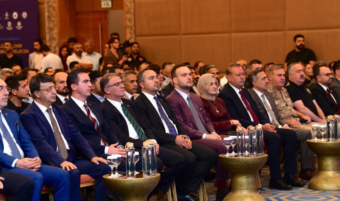 - Çevre, Şehircilik ve İklim Değişikliği Bakan Yardımcısı Burak Demiralp:
-