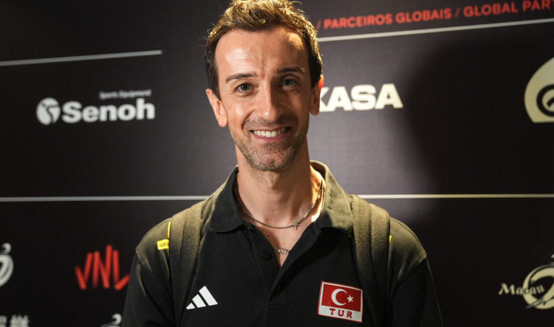 - Türkiye Voleybol Federasyonu Başkanı Mehmet Akif Üstündağ:
"Her geçen gün