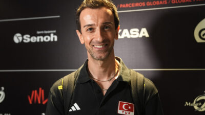 - Türkiye Voleybol Federasyonu Başkanı Mehmet Akif Üstündağ:
"Her geçen gün