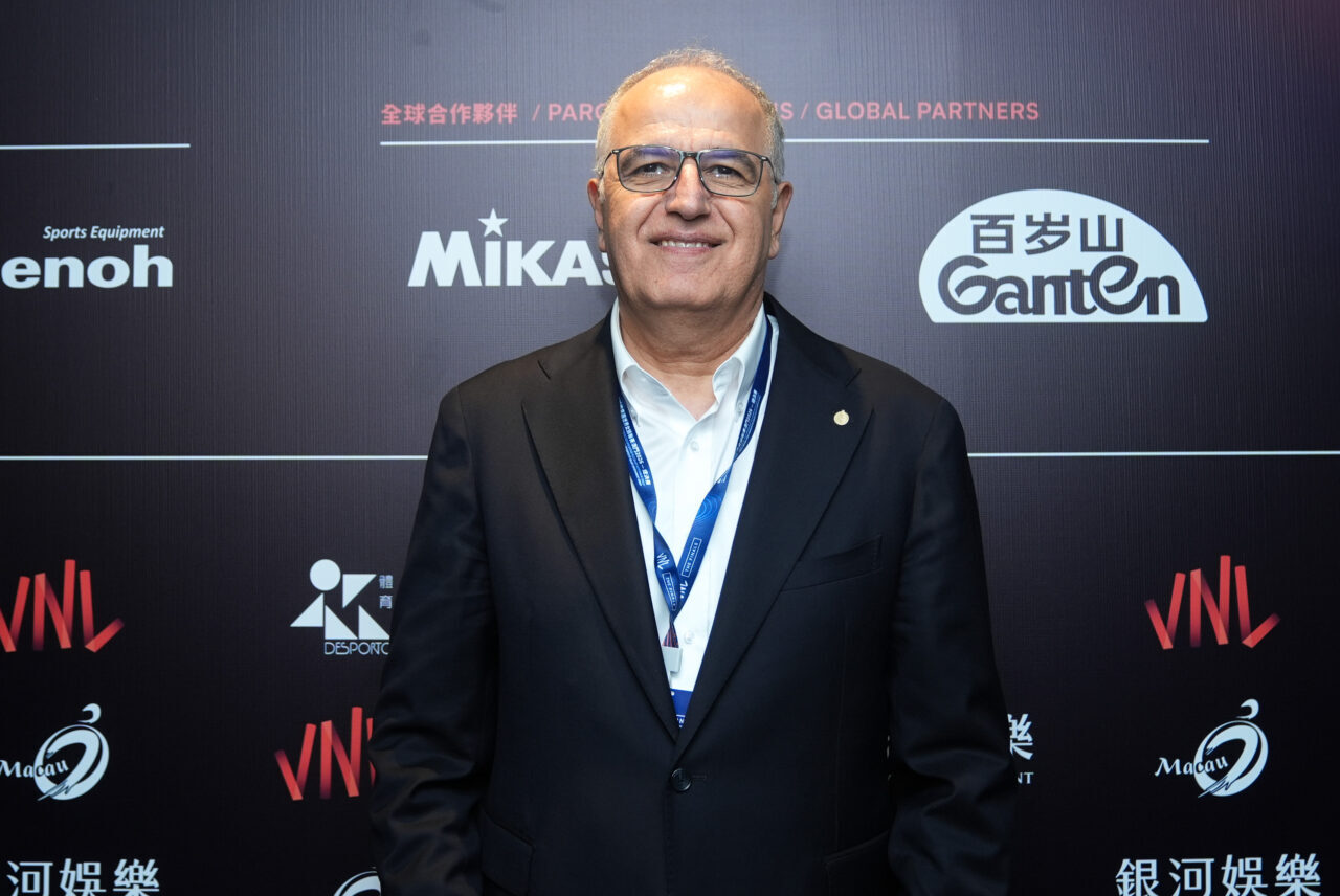 - Türkiye Voleybol Federasyonu Başkanı Mehmet Akif Üstündağ:
"İnanan bir takımımız