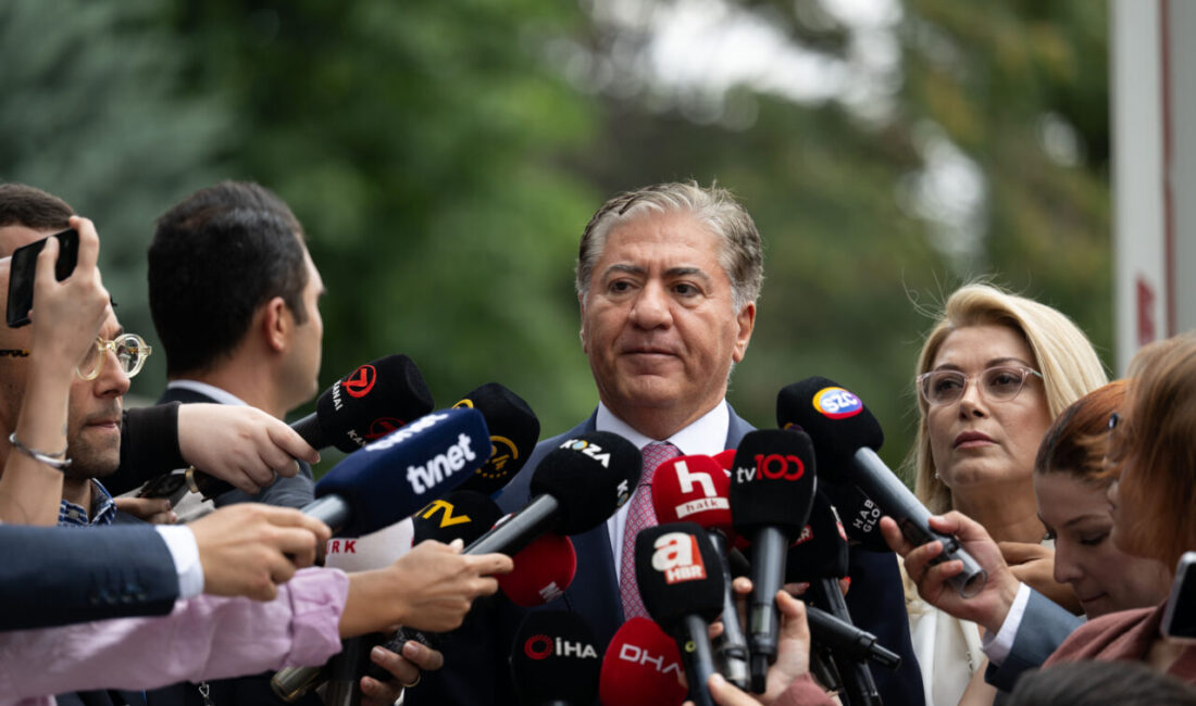 - Ankara Milletvekili Murat Emir:
- "Türk siyasi tarihinde umut ediyoruz