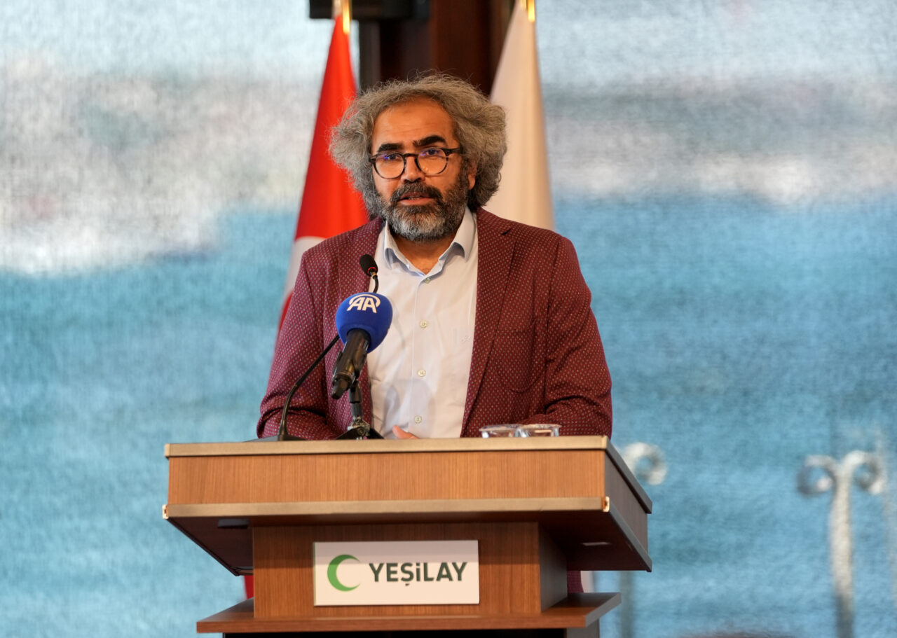 İSTANBUL (AA) – Türkiye Yeşilay Cemiyeti tarafından üniversite öğrencilerinin kampüs