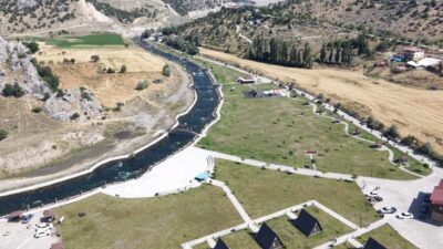 YOZGAT (AA) – Yozgat'ın Çekerek ilçesinde bulunan yapay rafting parkuru,