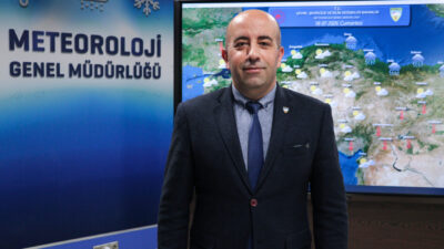 - İstanbul'da sıcaklıkların 31-32, Ankara'da 32-33, İzmir'de 36-37 derece olması