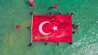 VAN (AA) – Van Gölü'nü tanıtmak ve turizme kazandırmak amacıyla
