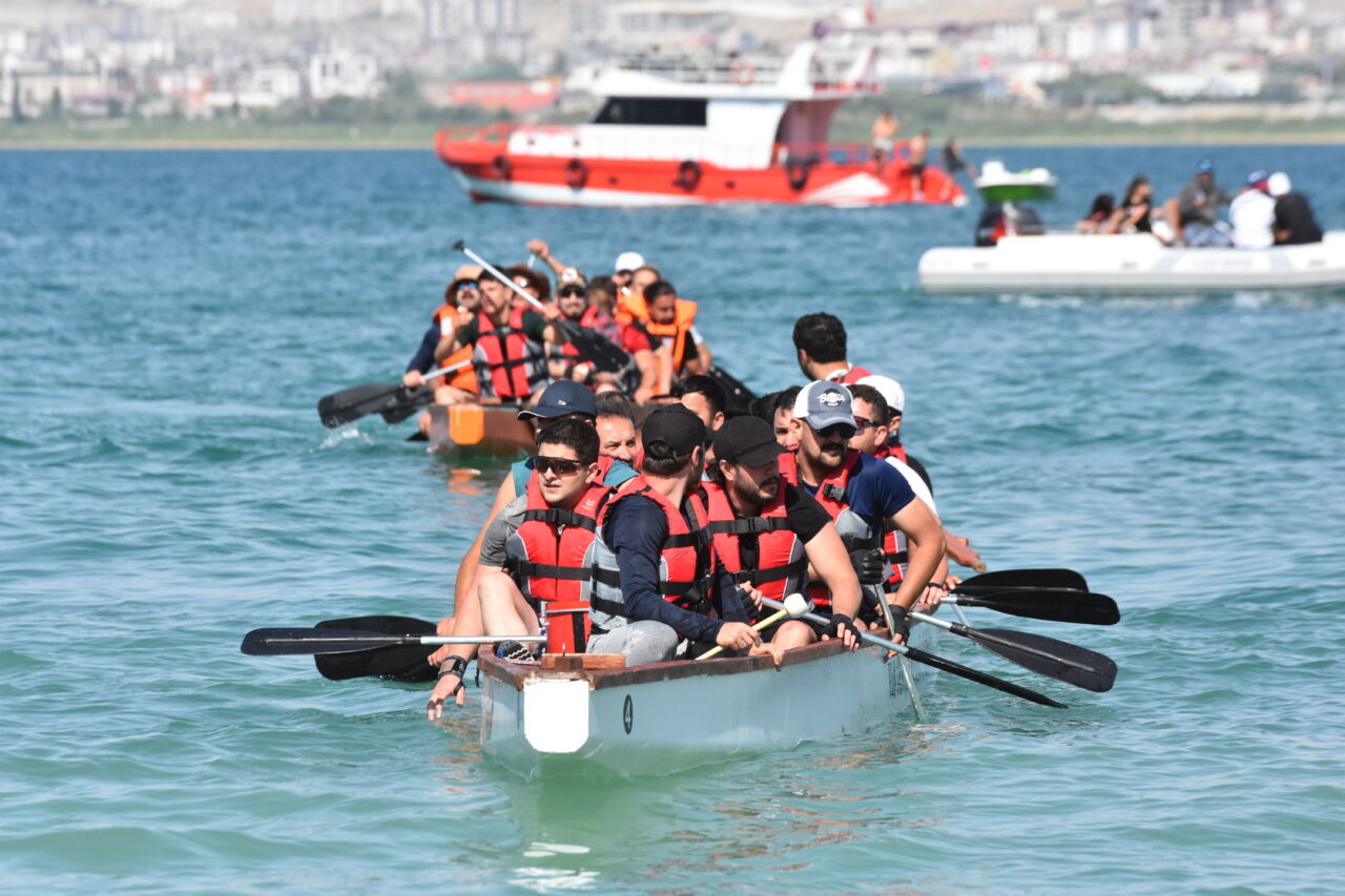 VAN (AA) – Van Gölü'nün tanıtımına katkı sunmak ve su