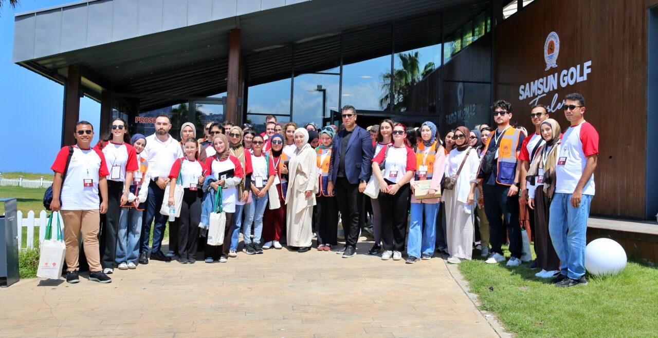 SAMSUN (AA) – Cemre Vakfınca düzenlenen "Cemre Kamp"ın 6'ncısı Samsun'da