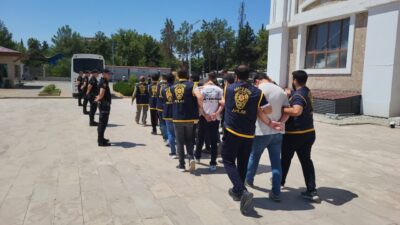 ADIYAMAN (AA) – Adıyaman merkezli 6 ilde düzenlenen dolandırıcılık operasyonunda